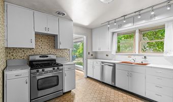 775 Forest St, Ashland, OR 97520
