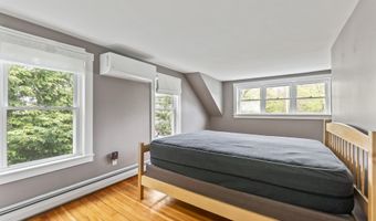 7 John St, Belfast, ME 04915