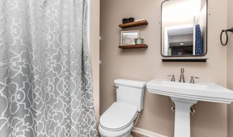 2413 SW 36th St, Ankeny, IA 50023