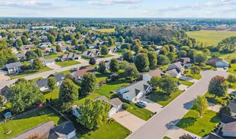W5862 GERANIUM Drive, Appleton, WI 54915