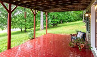 156 Sherwood Cir, Brattleboro, VT 05301