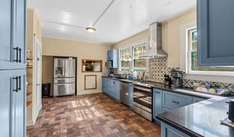 1896 KALANIANAOLE St, Hilo, HI 96720