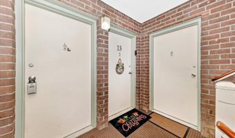 3316 WOODBURN VILLAGE Dr 12, Annandale, VA 22003