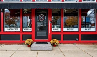 366 Wood St, Bristol, RI 02809