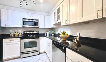 2111 WISCONSIN Ave NW 110, Washington, DC 20007