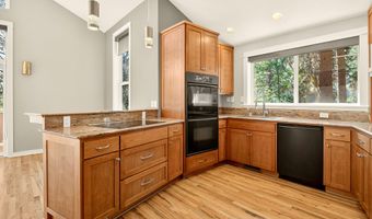 774 Lisa Ln, Ashland, OR 97520