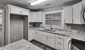 3828 Zoo Pkwy, Asheboro, NC 27205