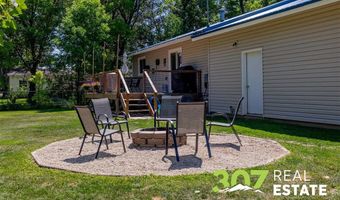 153 E 1st St N, Cowley, WY 82420