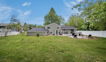26 Indian Dr, Clinton, CT 06413