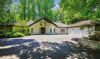 9100 ALDERSHOT Dr, Bethesda, MD 20817