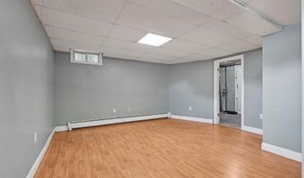 2 Merry St, Bedford, NH 03110