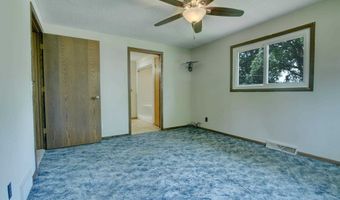 907 A Ave, Armstrong, IA 50514