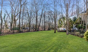 26 Bruns Rd, Allenhurst, NJ 07711