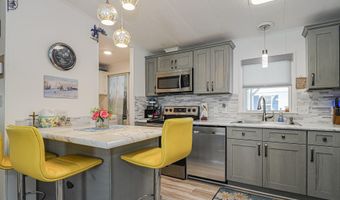 409 Avocado Dr, Barefoot Bay, FL 32976