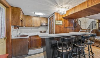 26 Warren Dr, Aberdeen, NJ 07747