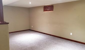 11 Red Robin Rd, Cranston, RI 02920