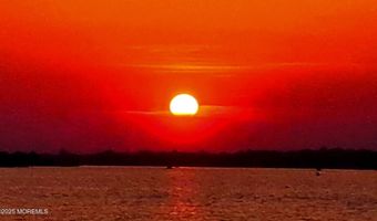 54 Beach Ave, Bayville, NJ 08721