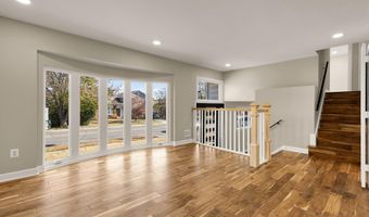 8730 EWING Dr, Bethesda, MD 20817