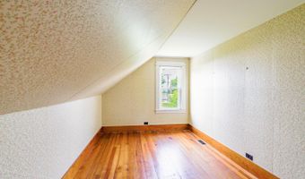 17 Main St, Albion, ME 04910