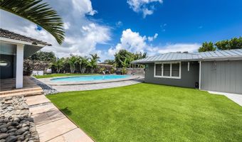 977 Makaiwa St, Honolulu, HI 96816