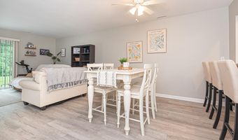 4 FRANKLIN Sq, Berlin, MD 21811