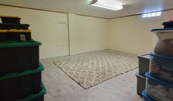 715 S Dodge St, Algona, IA 50511