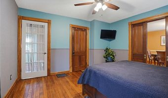 1115 7th St, Baldwin City, KS 66006