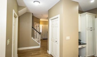 11474 W Laketowne Dr, Albertville, MN 55301