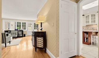 5606 WILSON Ln, Bethesda, MD 20814