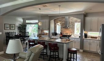 354 Waldorf Dr, Auburndale, FL 33823