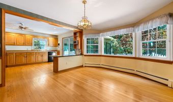 60 Boulder Dr, Auburn, ME 04210
