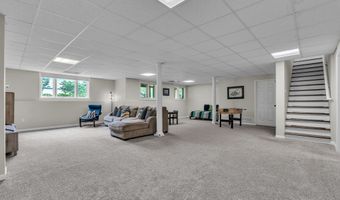 5049 Birdie Ln, Ann Arbor, MI 48103