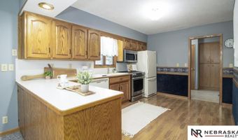 1828 William Dr, Beatrice, NE 68310