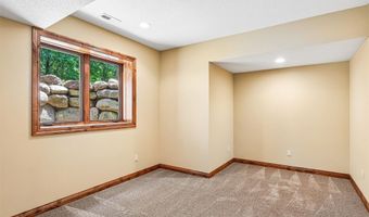 7270 NW 23rd St, Ankeny, IA 50023