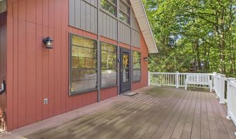 202 Thornberry Ln, Blakeslee, PA 18610