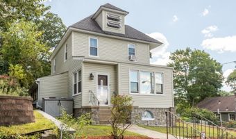 24 Livingston Ave, Andover, NJ 07801
