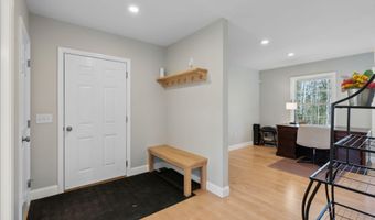 5 Harmony Way, Falmouth, ME 04105