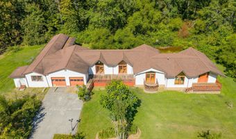 213 Patterson Creek Dr, Alderson, WV 24910