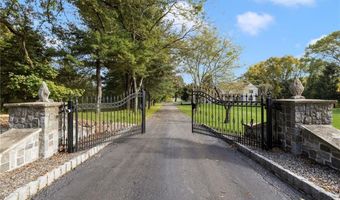 365 W Wrentham Rd, Cumberland, RI 02864