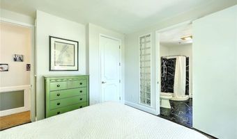 247 Oaklawn Ave, Cranston, RI 02920