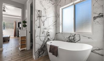 328 Camino Siete Rd SW, Albuquerque, NM 87105