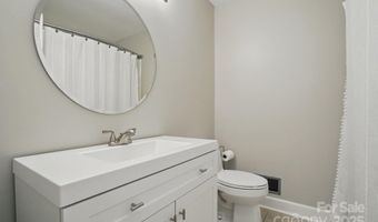 1917 Bentley Pl, Charlotte, NC 28205