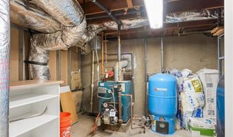 7 Carpenter Ave, Barrington, RI 02806