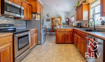 814 35th St, Cody, WY 82414