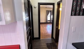 11 5th Ave W, Albia, IA 52531