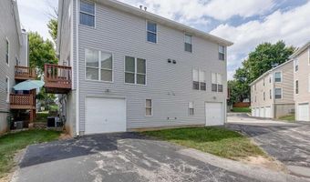 1632 Whispering Creek Dr, Ballwin, MO 63021