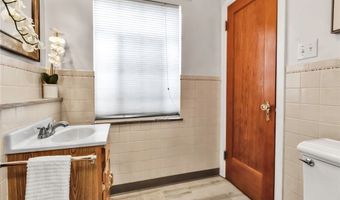 96 Amherstdale Rd, Amherst, NY 14226