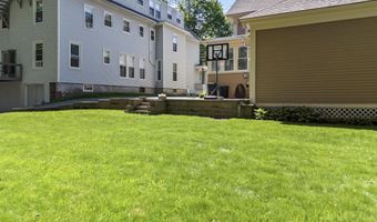 23 Chapel St, Augusta, ME 04330