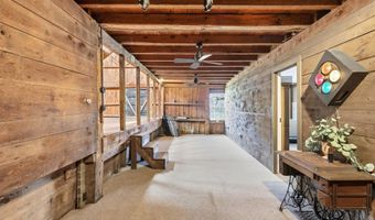 5 Old Manchester Rd, Amherst, NH 03031