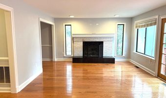 7811 WENDY RIDGE Ln, Annandale, VA 22003